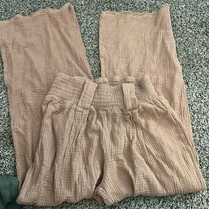 Wide leg pants